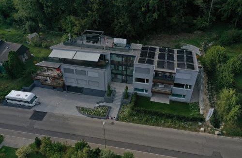 Hinwil Apartment | Swiss Horizon - Modernes Apartment 100m2 mit Alpenblick und 2 Terrassen