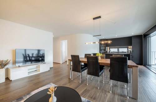Menziken Apartment | Swiss Living - High-Tech Kitchen, 1G WiFi, Balcony
