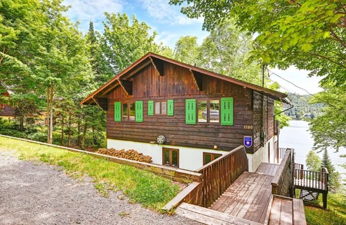 Sainte-Agathe-des-Monts Ski Chalet | Swiss/Sauna/Lake View/Garden Space