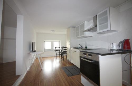 Hottingen Apartment | Swiss Star California - Self Check-In