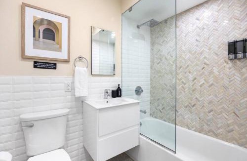 Harlem Apartment | SWJ 4th and 5th - Save on 2Day+ Stays Duplex