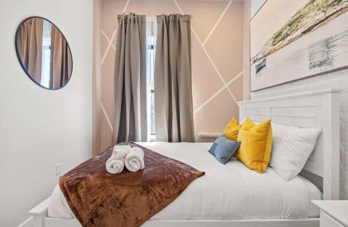 Harlem Apartment | SWJ 4th and 5th - Save on 2Day+ Stays Duplex