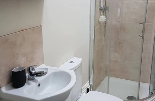 Reading Bed & Breakfast | Swollows House