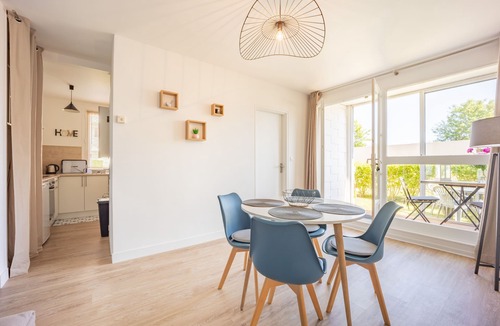 Luc-sur-Mer Apartment | Sword - Apt avec loggia et jardin proche plage