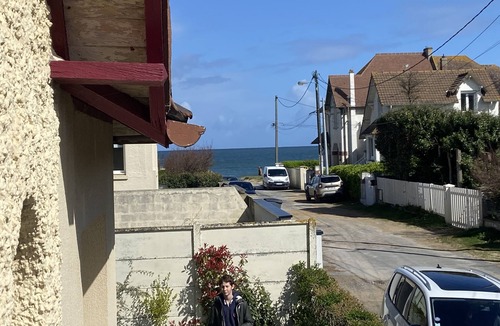 Hermanville-sur-Mer House | Sword Beach Cottage - direct access to the sea down the path