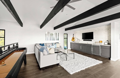 North Scottsdale House | SWSS 5BR Luxury Retreat | Mountain Views, Heated Pool, Hot Tub, Par3 & Sport Court