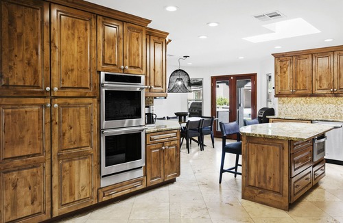 Buenavante House | SWSS 7BR RnR Estate | Pool, Hot Tub, Waterfall, Fire Table & Games