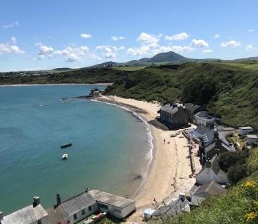 Edern House | Swyn-Y-Mor