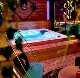 Aigues-Mortes Hotel | Sxcape ROOM