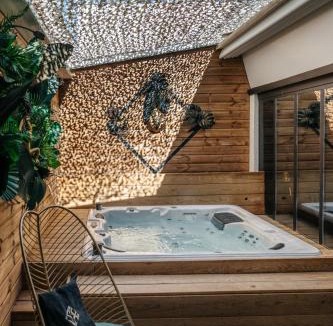 Aigues-Mortes Hotel | Sxcape ROOM