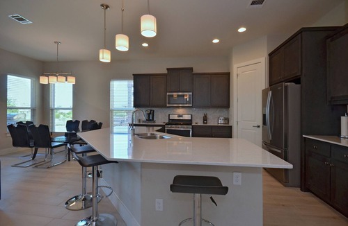 Sendero Springs House | SXSW, FORMULA 1, ACL, WEDDINGS, GRADUATIONS, JUST FOR FUN
