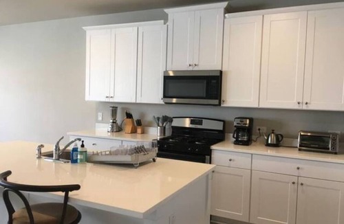 Austin House | SXSW Special - 10% Weekly 15% Monthy Discount 5 Bedrooms/5 Queen Beds.