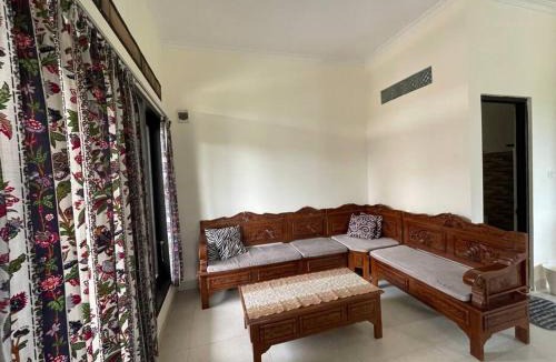 Cibodas House | SYARIAH - Cozy 3BR House - 8min From City Centre by Sakura