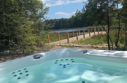 Tracy City House | Sycamore Shores - Lakefront Home