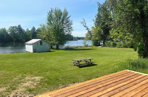 Frontenac Cottage | Sydenham Lake Cottage Rental