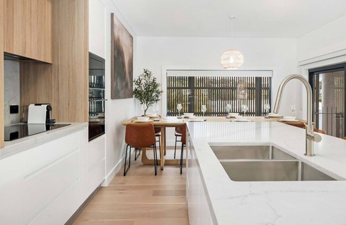 Drummoyne Apartment | Sydney Harbour-Front Home With Views & Parking