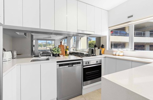 McMahons Point Apartment | Sydney Harbourside Apartment