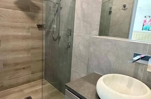 Chippendale Hotel | Sydney Riseon Hotel