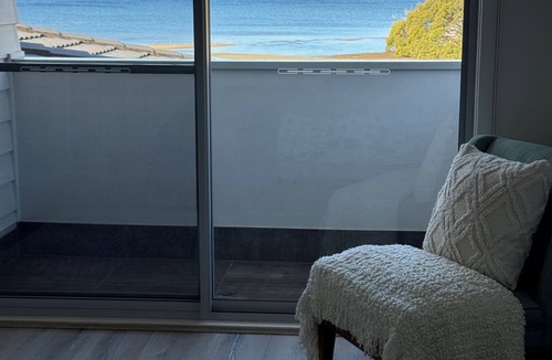 Taren Point House | Sydney Waterfront Beach House