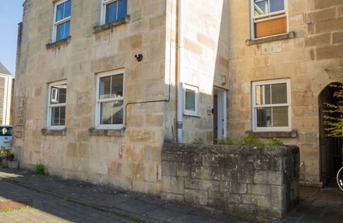 Bath House | Sydney Wharf House