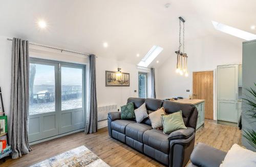 Littleborough House | Syke Farm Cottage