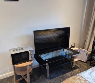 Thames Apartment | Sylva Studio Apartment