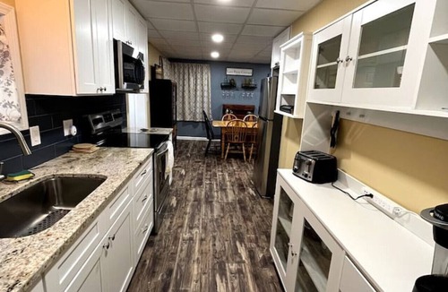 Blossvale Cottage | Sylvan Beach Cottage