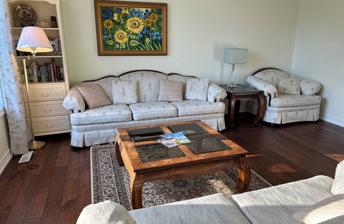 Carrying Place House | Sylvan Rest- A beautiful forest cottage at Quinte West