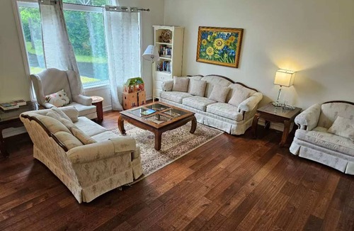 Carrying Place House | Sylvan Rest- A beautiful forest cottage at Quinte West