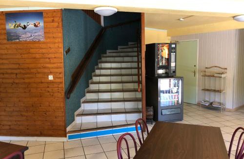 Nivolas-Vermelle Hotel | Symp'Hotel