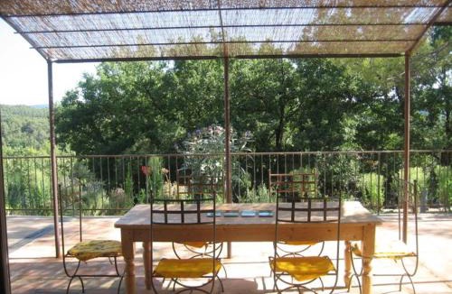 Entrecasteaux House | Sympathique Maison au Calme, Whirlpool Privée Plein Sud !