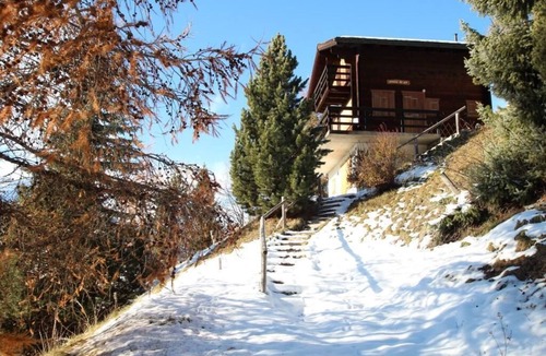 Saint-Luc Ski Chalet | Sympathique studio avec terrasse, jardin situé au rez-de-chaussée d'un chalet individuel, idéal pour