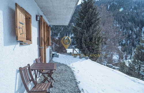 Saint-Luc Ski Chalet | Sympathique studio avec terrasse, jardin situé au rez-de-chaussée d'un chalet individuel, idéal pour