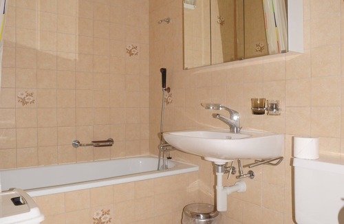 Bad Zurzach Apartment | Sympathische 2-zimmerwohnung mit Balkon Hinter dem Thermalbad
