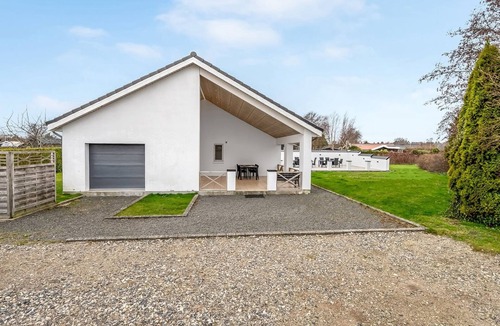 Grena Strand House | "Synne" - 350m from the sea by Interhome