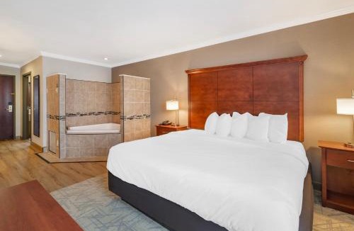 Liverpool Hotel | Syracuse Grand