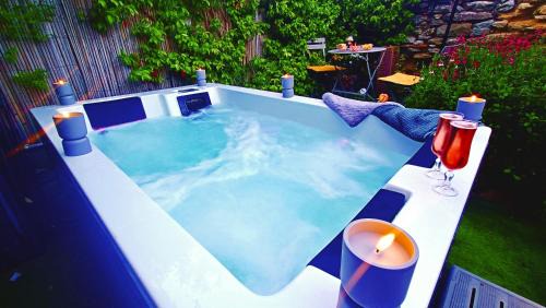 Pexiora Bed & Breakfast | Télétravail & bien-être inclus avec spa , Wifi haut débit et repas proche de Carcassonne