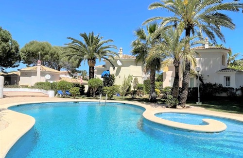 Denia House | T-4510 Beautiful, modern villa with communal pool