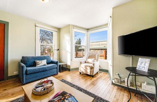 Bremerton House | T and B Cottage