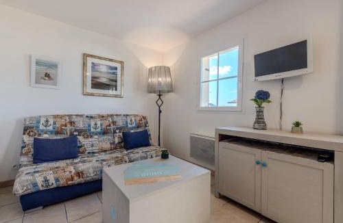 Saint-Nic House | T de Pentrez N53 3P6