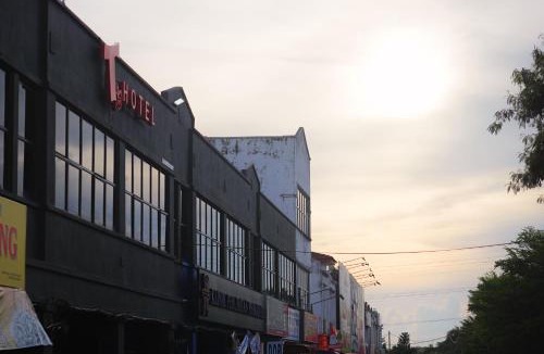 Taman Anggerik Hotel | T Hotel Anggerik