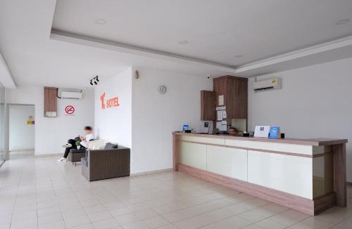 Taman Anggerik Hotel | T Hotel Anggerik