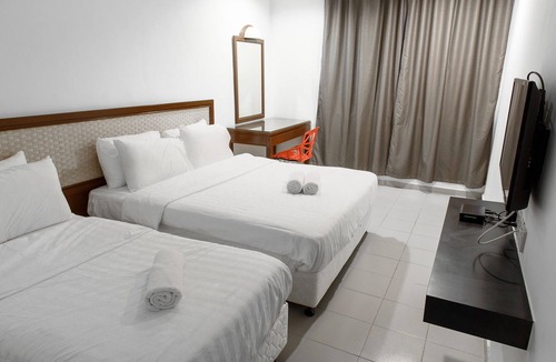 Kampung Tambak Bunga Hotel | T Hotel Anggerik