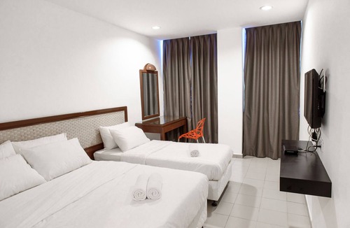 Kampung Tambak Bunga Hotel | T Hotel Anggerik