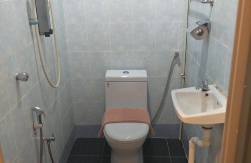 Kampung Tambak Bunga Hotel | T Hotel Anggerik