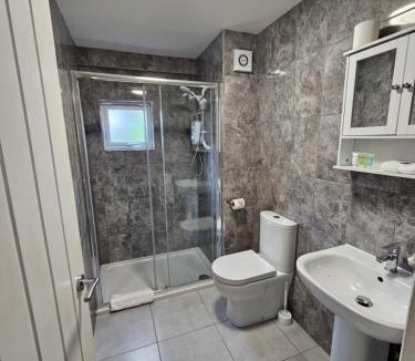 Wadhurst Hotel | T & J Motel