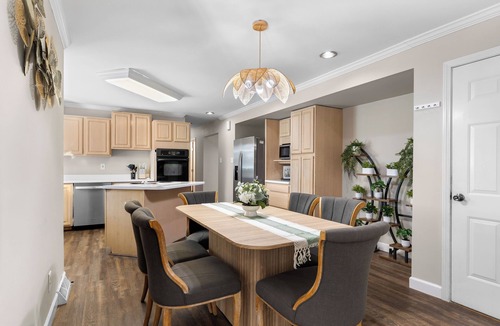 Weldon Spring Heights House | T Luxury Pool, Hot-tub and Arcade Game Room House