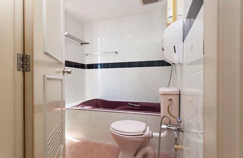 Taman Bunga Ros Hotel | T P Hotel