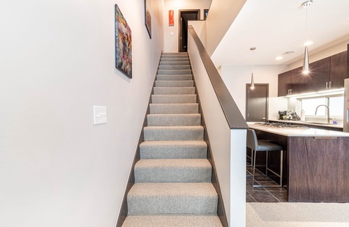 Cherry Street Condo | T-Town Hideaway