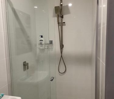 Windsor Apartment | T&V Suites